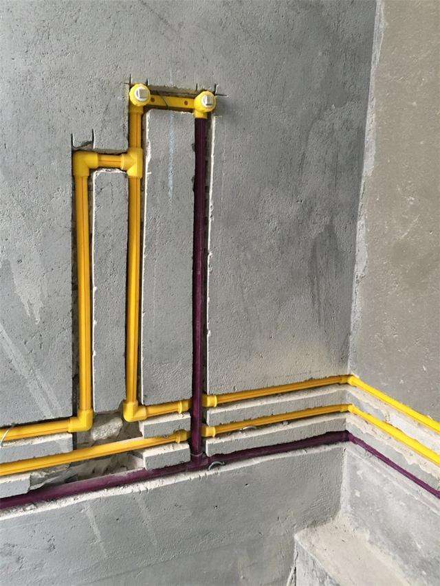 誰有回水管現(xiàn)場安裝圖？只需看這2個位置即可！