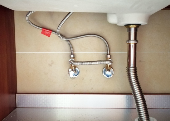 零冷水無回水管安裝圖，使用冷水會出現熱水嗎？