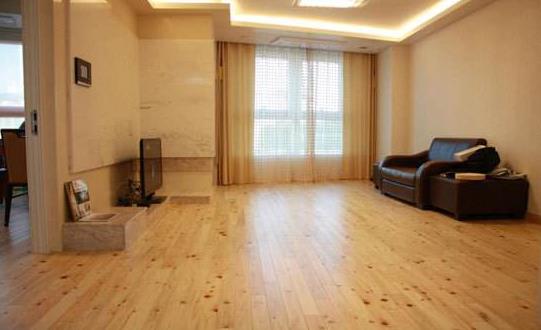 地暖能鋪實(shí)木地板么？你應(yīng)該要規(guī)避的二大危害！