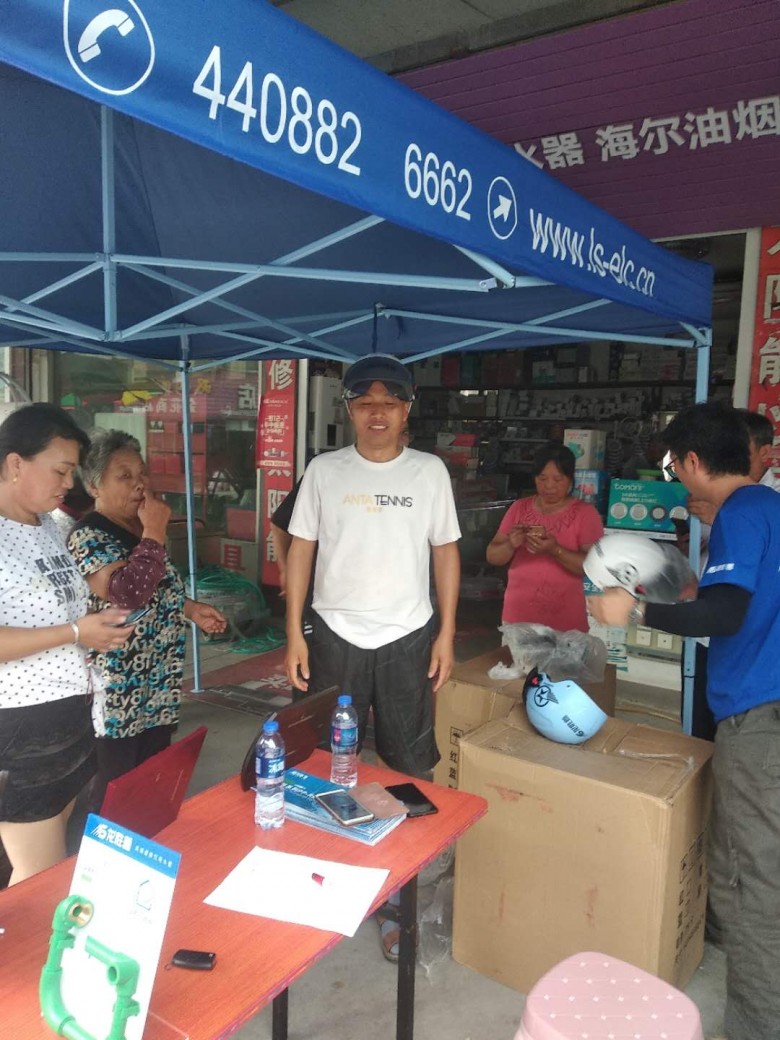 龍勝管海安運營中心助力“一盔一帶”，贈千頂安全盔以踐行社會責(zé)任